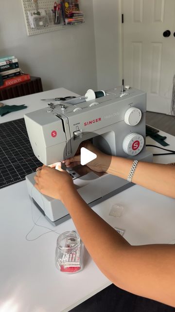 olivia sews on Instagram: "Part 2 of how to thread a sewing machine 🪡🧵✨  Making this video for all the visual learners out there. 🙌🏽   The first time I ever sat down to use my machine it took me over 2 hours to figure out how to thread it. 🤦🏽‍♀️  This can be one of the trickiest parts when you’re first getting started but once you figure it out, it will feel like the easiest thing.  ✂️Not all sewing machines are the same but most domestic sewing machines will thread similarly to this. For reference, I’m using a Singer Heavy Duty.   If you need it, part 1 on how to thread the bobbin is already up on my page. 😊  Happy sewing!   #sewing #howtothreadasewingmachine #sewingmachine #sewingtipsandtricks" How To Thread A Singer Sewing Machine, Sewing Machines For Sale, How To Thread A Sewing Machine, How To Use A Sewing Machine, Singer Sewing Machine Ideas, Thread A Sewing Machine, Sewing Machine For Sale, How To Thread, Sewing Machine Thread