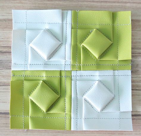 How to quilt textured blocks - Geta's Quilting Studio 3d Quilt Blocks, Origami Quilt Blocks, Origami Fabric, Origami Quilt, Textured Quilt, Origami Techniques, How To Quilt, House Hacks, Fabric Origami