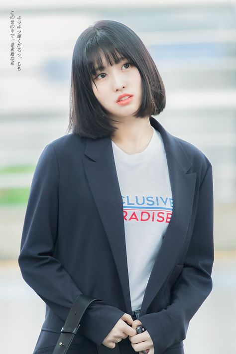 #Momo #Twice Korean Short Hair, Lob Hairstyle, Lob Haircut, Classic Hairstyles, Hirai Momo, Korean Hairstyle, Michael Jackson, Korean Girl, South Korean Girls