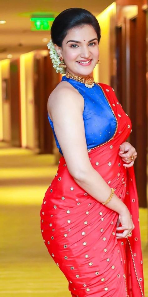 Honey Rose Back, Honey Rose Actress, Honey Rose Hot, Rose Actress, Gorgeous Saree, Honey Rose, Indian Beauty Saree, Bollywood Actress, Actresses