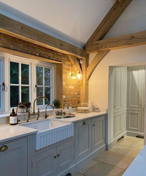 Barn Conversion Interiors, Barn Kitchen, Dream Life House, Barn Conversion, Home Inspo, Dream House Interior, Cottage Kitchen, Woodworking Designs, House Inspo