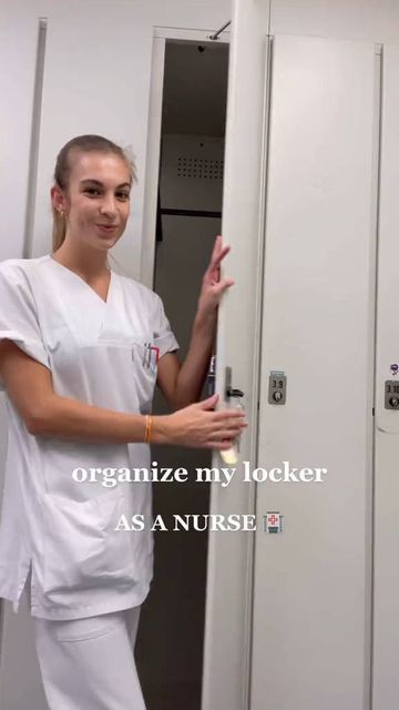 Nurse Locker Ideas, Work Locker Organization Nurse, Work Locker Ideas Nurse, Nurse Locker Organization, Nurse Outfit Aesthetic, Nursing Motivation, Locker Organization, Nurses Station, Nurse Aesthetic