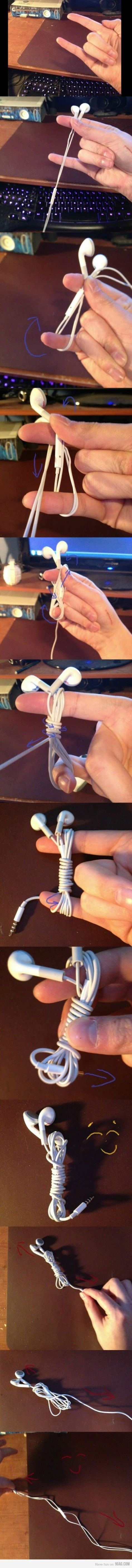 Top 250 Lifehacks and Clever Ideas that Will Make Your Life Easier - The BEST lifehacks! Simplify your life and appear smarter by applying these ingenious life-hacks to your daily life. This is probably the biggest lifehack post online all in one page no pagination. Headphone Hacks, Cord Wrapping, Uppfostra Barn, Astuces Diy, Handy Dandy, Simple Life Hacks, Life Hack, Cool Ideas, Diy Life Hacks