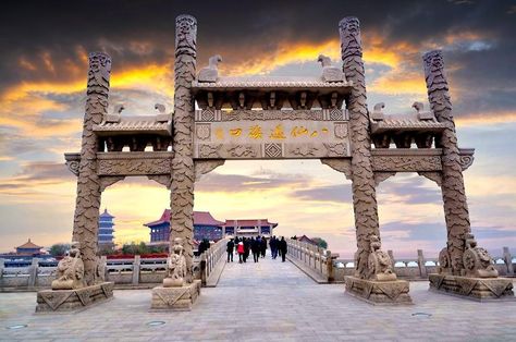 Penglai Pavilion (蓬莱阁), located in Penglai City, Shandong Province. via Discover China Yantai, Middle Kingdom, Bhutan, Amazing Places, Tower Bridge, Tibet, Hong Kong, The Good Place, Places To Visit