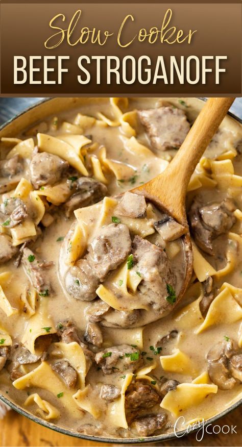 beef stroganoff with noodles and beef Traditional Beef Stroganoff, Homemade Beef Stroganoff, Chicken Sausage Recipes, Beef Stroganoff Crockpot, Fall Crockpot Recipes, Slow Cooker Beef Stroganoff, Chicken Spaghetti Recipes, Stew Chicken Recipe, Slow Cooker Recipe