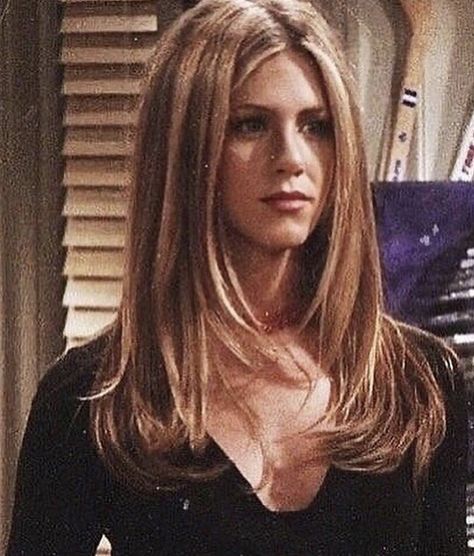 Rachel Green Hair, Rachel Haircut, Rachel Hair, Jennifer Aniston Hair, Hairstyles For Layered Hair, Blonde Hair Inspiration, 90s Hairstyles, Haircuts Straight Hair, Brown Blonde Hair