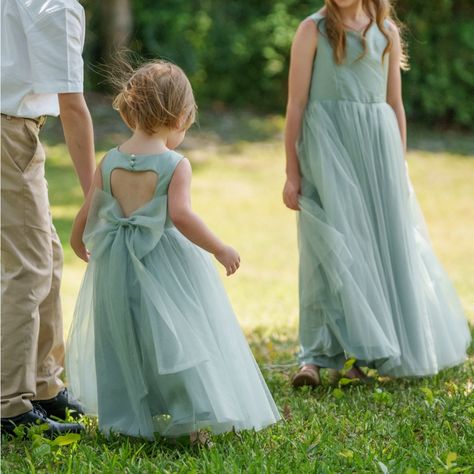 Adorable Azazie Dress Nwt Size 8 (Also Available In Size 3) Color: Agave Measurements: Bust 26.5” Waist 24.5” Hollow To Hem 40.5” *The Web Stock Photos Are Not Accurate Representation Of Color Ships Next Day! 5rated Seller Flower Girl Dresses Teal, Simple Flower Girl Dresses, Green Flower Girl Dresses, Summer Wedding Dress Beach, Formal Bridesmaids Dresses, Azazie Dresses, Wedding Flower Girl Dresses, Bridesmaid Dress Sizes, Pink Bodycon Dresses