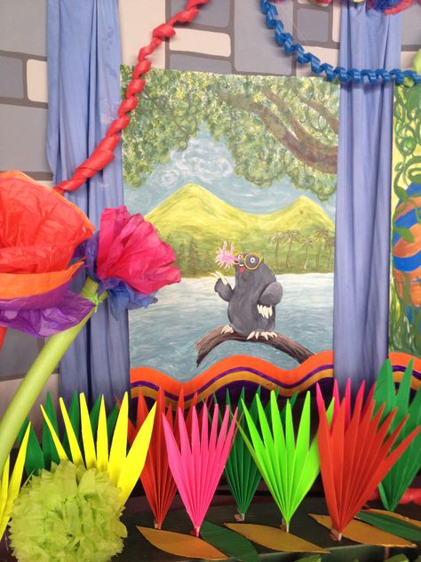 VBS Weird Animals Kingdom Crafts, Weird Animals Vbs, Vbs Decorations, Sunday School Decorations, Jungle Decorations, Dance Props, School Decoration, Vbs 2023, Vbs Ideas