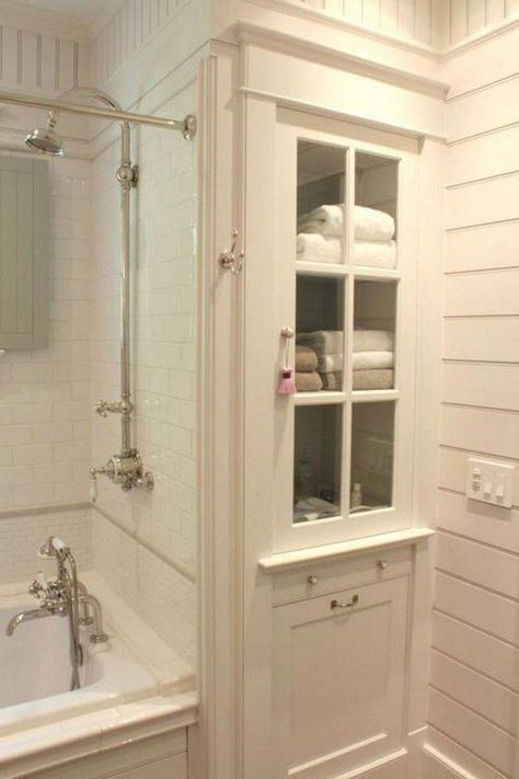 Small Full Bathroom Layout, Bathroom Layout Ideas, Small Full Bathroom, Farmhouse Bathroom Remodel, Best Bathroom Designs, Diy Bathroom Remodel, Bathroom Remodel Designs, Bathroom Remodel Shower, Full Bathroom