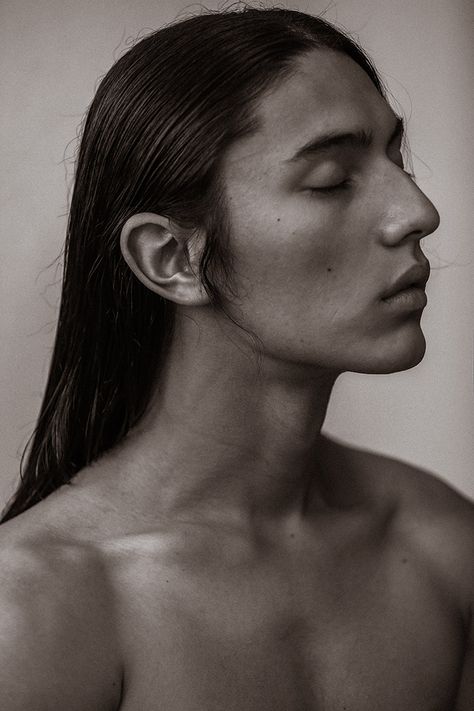 Native American Features Face, Indigenous Nose Side Profile, Native Nose Side Profile, Native American Reference Photos, Native Side Profile, Indigenous Portrait Photography, Hooked Nose Men Side Profile, Woman With Masculine Features, Native American Face Claims