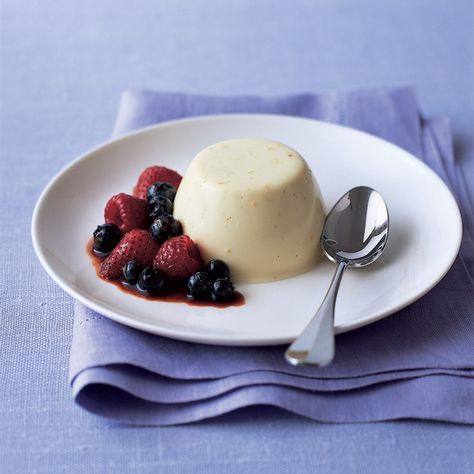 Vanilla panna cotta with balsamic berries | James Martin Chef Lychee Panna Cotta, Lychee Ice Cream, Lemon Panna Cotta, James Martin Recipes, Raspberry Compote, Vanilla Panna Cotta, Roasted Rhubarb, Dinner Party Dishes, Low Fat Desserts