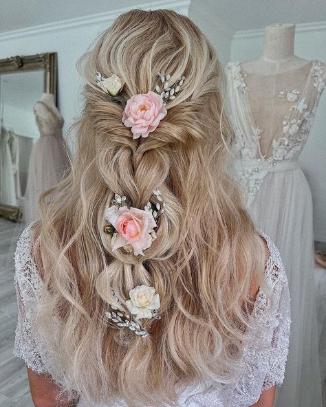 Wedding Hairstyles With Flowers Looks And Expert Tips ★ wedding hairstyles with flowers half up with pink roses ulyana.aster Wedding Hairstyles With Flowers, Hairstyles With Flowers, Fairytale Hair, Sleeping Beauty Wedding, Half Up Wedding, Bridal Braids, Curly Wedding Hair, Flowers In Her Hair, Fairy Wedding