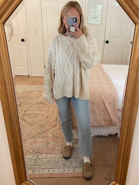 Comfy Casual Jean Outfits, Cute Chunky Sweaters, Book Worm Outfit Style, Fall In The City Outfits, Fall Outfits Shopping, Put Together Mom Outfits, Winter Conference Outfit, Cold Cute Outfits, Cute Fall And Winter Outfits