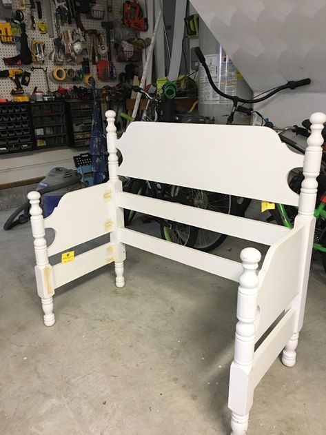 Refurbished Bedroom Furniture, Bed Frame Bench, Repurposed Headboard, Headboard Benches, Old Bed Frames, Making A Bench, Headboard Bench, Furniture Rehab, Diy Furniture Renovation