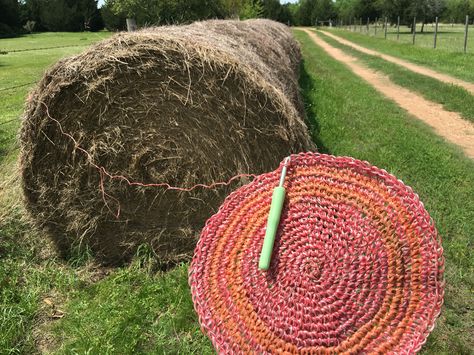 Bailing Twine, Twine Crafts Diy, Bale Of Hay, Recycling Projects, Reuse Ideas, Horse Jumps, Twine Crafts, Diy Horse, Recycling Ideas