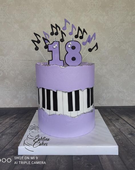 Music Cake Ideas, Music Birthday Cakes, Cakes 2023, Cake Music, Fault Line Cake, Music Themed Cakes, Music Cakes, Music Cake, Birthday Music