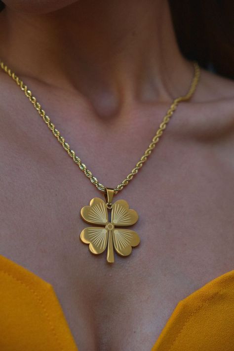 Clover Leaf Necklace, Clover Pendant, Clover Necklace, Four Leaf, Leaf Necklace, Leaf Clover, Four Leaf Clover, Clover Leaf, Necklace Gold