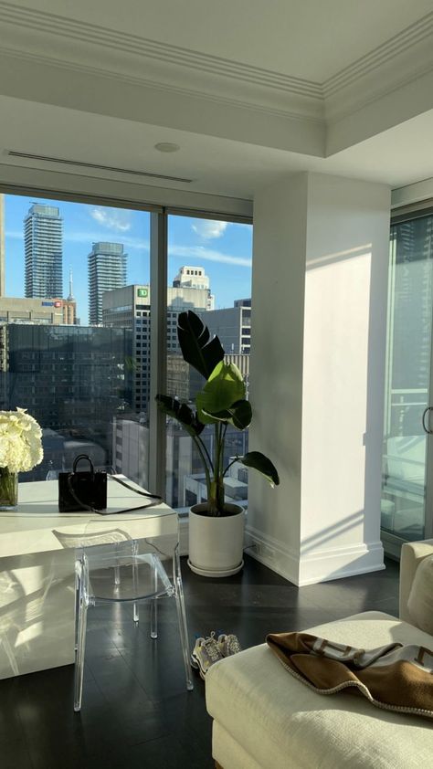 Boujee Apartment, Apartment Decor Ideas, Aesthetic Apartment, Apartment View, Boujee Aesthetic, Apartment Decoration, Nyc Life, Apartment Aesthetic, Design Apartment