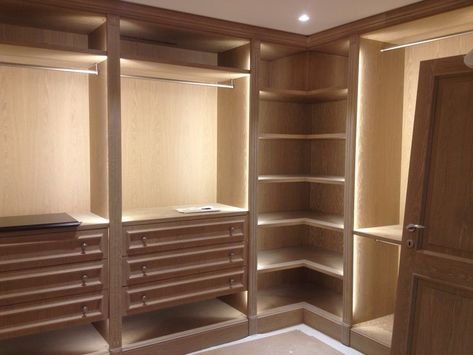 L Shaped Closet Ideas, L Shaped Dressing Room, Led Closet, Master Closet Design, Space Saving Furniture Bedroom, Closet Lights, Growing Corn, Dressing Room Closet, Wardrobe Bedroom