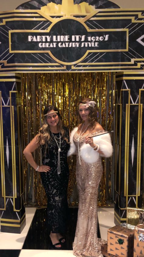 Roaring 20s Party Backdrop, 1920 Photo Booth, Roaring 20s Party Photo Booth, Roaring 20s Prom Theme Decor, Great Gatsby Auction, Roaring 60s Party, Gatsby Themed Party Decorations Diy, Gatsby Party Photo Booth, Pink Great Gatsby Party