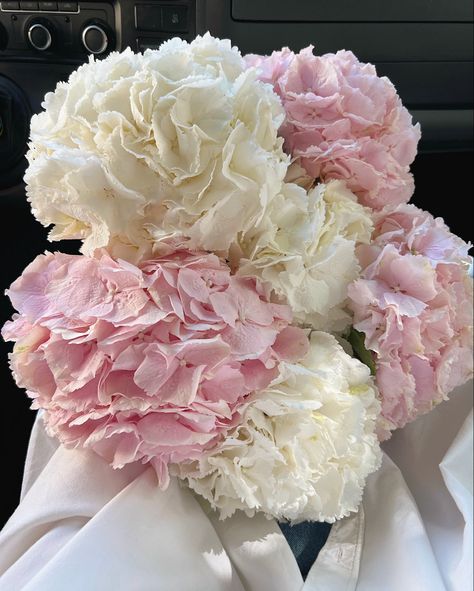 Hydrangea Bouquet, Flowers Summer, Pink Hydrangea, Flower Therapy, Beautiful Bouquet Of Flowers, August 1, Everything Pink, Just A Girl, Love Flowers