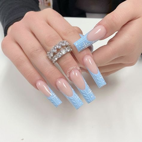 Baby Blue Acrylic Nails, Blue Christmas Nails, Blue And White Nails, Acrylic Toe Nails, Blue Acrylic Nails, Baby Nails, Nails Winter, Polka Dot Nails, Cute Acrylic Nail Designs