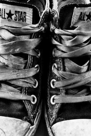 Weathered Chucks, to me, have to be one of the coolest things on the planet. It's a shame Converse's build quality has gone down over the years. Art Final, William Eggleston, Black And White Photograph, Seni 3d, Shoes Photo, Foto Tips, Photo Vintage, Foto Art, Types Of Photography