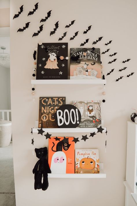 Clean Playroom Ideas, Halloween Decorations Playroom, Halloween Ideas Decorations Room, Playroom Holiday Decor, Nursery Halloween Decor, Toddler Halloween Decor, Fall Nursery Decor, Halloween Themed Nursery, Halloween Kids Room Decor