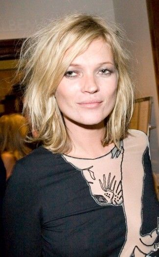 perfect Kate Moss bob Kate Moss Hair Short, Kate Moss Bob Haircut, Kate Moss Short Hair, Ronze Hair, Kate Moss Hair, Moss Hair, Catwalk Hair, Kate Moss Style, Blonde Bobs