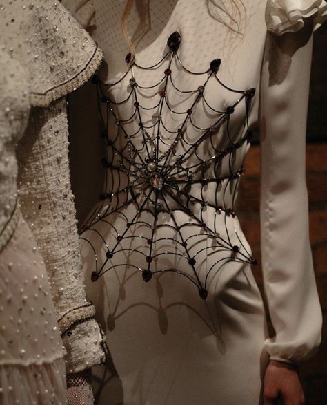 Spider Webs, Fantasias Halloween, Gothic Wedding, Goth Fashion, Spider Web, Costume Design, Design Inspo, New York Fashion Week, Diy Fashion