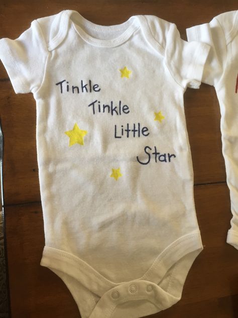 Onesie Decorating Ideas For Baby Showers, Onesie Painting Ideas, Painted Baby Onesies, Paint Baby Onesie, Baby Shower Paint Onsies, Painting Baby Onesies Diy, Diy Onsies For Boys Onesie Decorating, Boy Onsies, Onesie Ideas