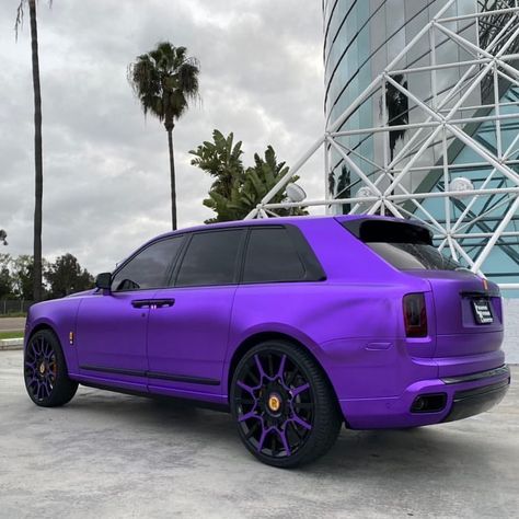 LUXURY SUV’s on Instagram: “Roll-Royce Cullinan 📸: @forgiato” Purple Rolls Royce, Roll Royce Cullinan, Most Luxurious Car, Roll Royce, Cars Drawing, Rolls Royce Motor Cars, Rolls Royce Cullinan, Rolls Royce Wraith, Rolls Royce Phantom