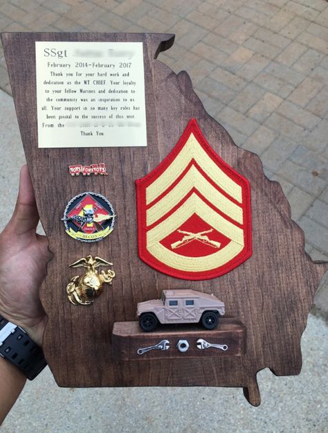 USMC Motor T going away plaque Army Pcs Gifts, Usmc Plaque Ideas, Usmc Retirement, Military Coin Display, Usmc Gifts, Plaque Ideas, Woodworking Projects Gifts, Military Crafts, Military Shadow Box