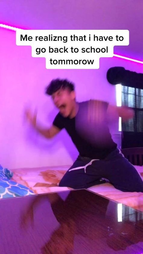 Me At 3 Am Video, Tick Tocks, Funny Tiktoks, Funny Tiktok, Memes Video, Tic Tok, Funny Vidos, School Memes, Funny Dude