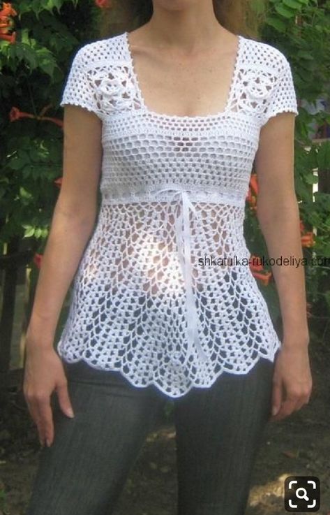 Débardeurs Au Crochet, Háčkované Lemy, Beach Crochet, White Crochet Top, Black Crochet Dress, Mode Crochet, Crochet Ladies Tops, Crochet Tops Free Patterns, Crochet Summer Tops