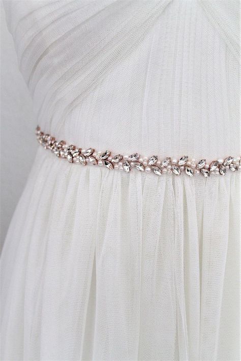 Payet Dress, Slim Wedding Dress, Slim Wedding Dresses, Beads Dress, Leaf Applique, Detail Couture, Silver Bridesmaid, Bridal Sash Belt, Gold Wedding Dress