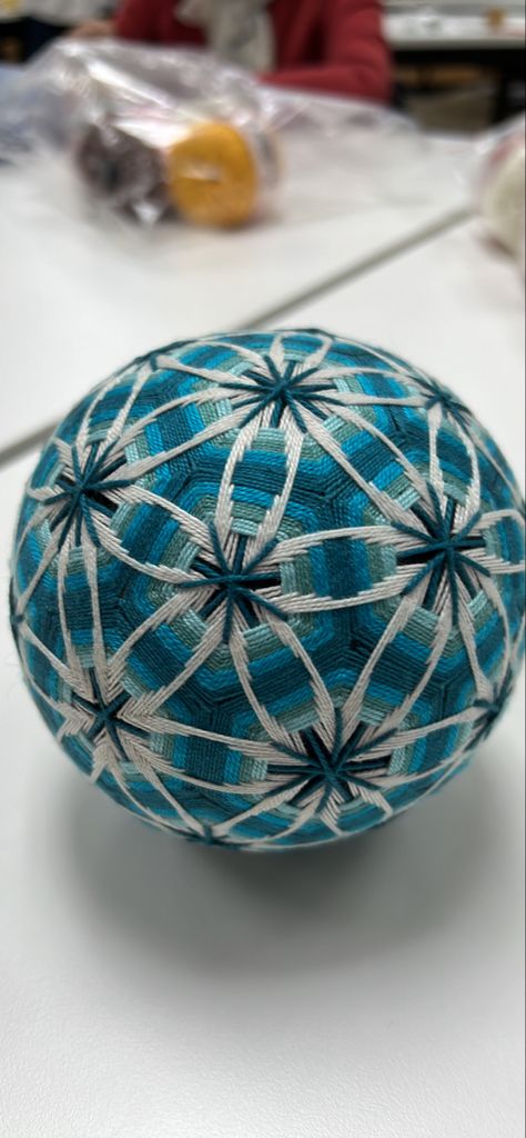 Temari Patterns, Temari Ball, Origami Kusudama, Temari Balls, 2024 Style, Japanese Craft, Yarn Thread, Black Work, Japanese Crafts