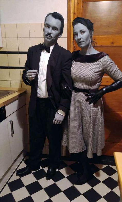 Grayscale Costume, Halloween Duos, Halloween Parejas, Best Couples Costumes, Halloween Couples, Spooky Costumes, Halloween This Year, Funny Costumes, Group Costumes