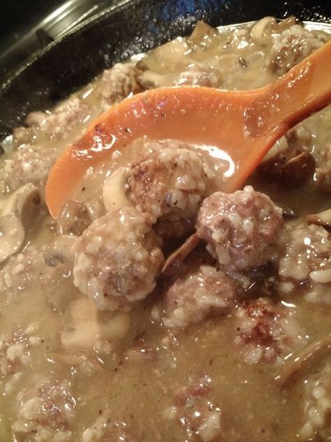 Porcupine Meatballs with Brown Gravy and Mushrooms - These easy meatballs are simmered in a rich brown gravy with onions and mushrooms. Powered by @ultimaterecipe Porcupine Meatballs Crockpot, Meatballs With Brown Gravy, Brown Mushroom Gravy, Easy Meatballs, Porcupine Meatballs, Mushroom Gravy Recipe, Hamburger Dishes, Crock Pot Meatballs, Paleo Crockpot