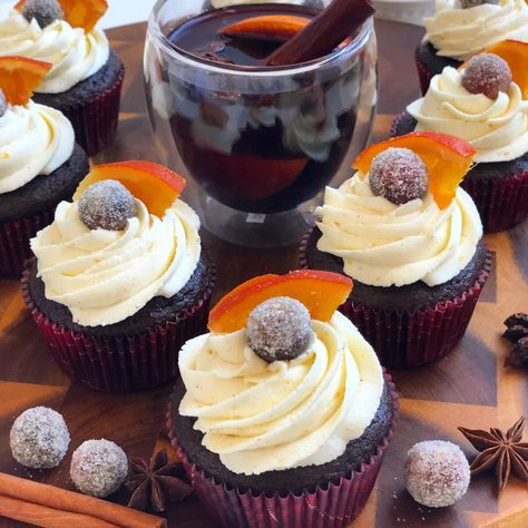 Mulled Wine Chocolate Cupcakes #christmas #mulled #cupcakes #chocolate #wine #recipe #foodie #dessertfoodrecipes #baking #foodblogger #cake Mulled Wine Cake, Boozy Christmas Cupcakes, Drunken Desserts, Boozy Treats, Wine Cupcakes, Cupcakes Christmas, Boozy Cupcakes, Mulled Wine Recipe, Wine Chocolate