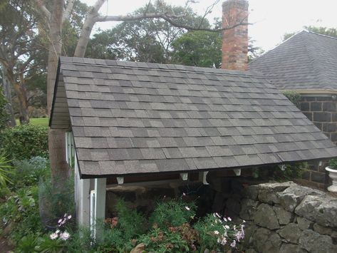 IKO Cambridge Weatherwood laminated Architectural asphalt shingles over a small entry area. These asphalt shingles were replacing old Western Red cedar shakes while retaining that classic look. Epdm Roofing, Flat Roof Extension, Architectural Shingles Roof, Entry Area, Shingle House, Brick Siding, Roofing Options, Old Western, Cedar Shakes