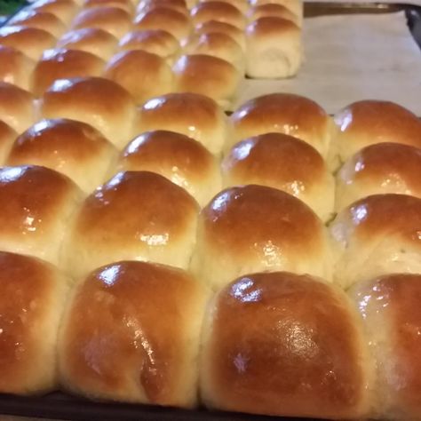 School Rolls Recipe, School Yeast Rolls Recipe, Lunchroom Recipes, Cafeteria Rolls, School Rolls, Hot Roll Recipe, Cafeteria Recipes, School Lunchroom, School Cafeteria Food