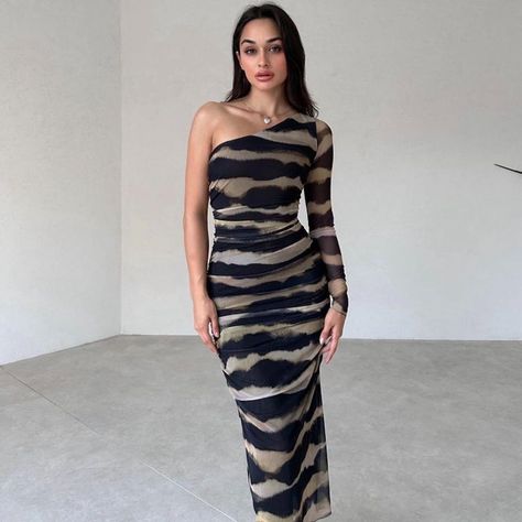 Zara Tie-Dye Mesh Midi Dress Size Small Brand New With Tags Black/Cream Ruched Lined Asymmetric Neckline Length 48.5", Armpit To Armpit 14" Mesh Midi Dress, Zara Woman Dress, Fitted Midi Dress, Asymmetric Neckline, Zara Black, Zara Dresses, Zara Women, Black Cream, Black N Yellow