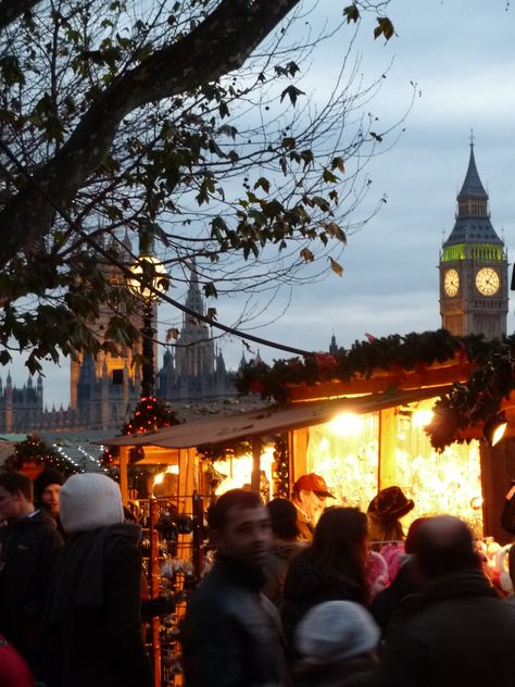 Southbank Centre's Christmas Markets.  South Bank Winter. Southbank Centre, Hotels Luxury, London Pictures, Cosy Christmas, London Christmas, South Bank, Christmas Markets, Family Show, Beautiful Sights