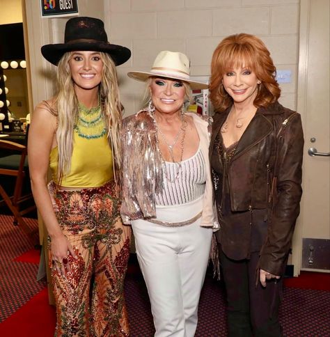 Country Icons, Megan Moroney, Tanya Tucker, Cowgirl Stuff, Lainey Wilson, 70s Inspired Fashion, Reba Mcentire, Female Artist, Western Aesthetic