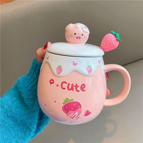 Cute Kawaii, Harajuku, K-Pop Stuff! Cartoon Coffee Cup, Pig Ceramic, Strawberry Mug, Bulbasaur Pokemon, Kawaii Cups, Ceramic Mug With Lid, Coffee Cup With Lid, Pastel Cupcakes, Tea Drinks