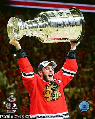 Chicago Blackhawks Players, Cup Photo, Chicago Sports Teams, Chicago Blackhawks Hockey, Jonathan Toews, Blackhawks Hockey, Chicago Sports, Stanley Cup Champions, Can't Stop Won't Stop