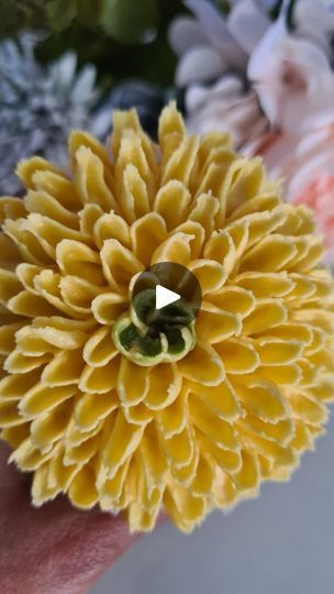 Buttercream Flowers Tutorial, American Buttercream, Best Buttercream, Buttercream Cake Decorating, Bridal Shower Planning, Making Flowers, Dahlia Flowers, Cakes And Cupcakes, Have A Lovely Weekend