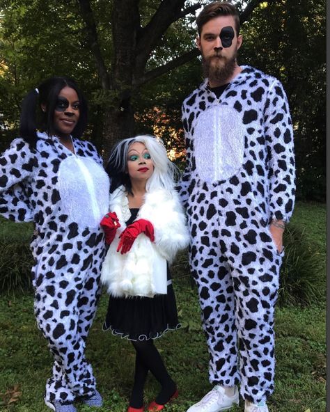 #MemphisZooBoo2018 🎃 Easy Guess this year. 101 Dalmatians Characters, Characters For Halloween, Multiracial Families, Zoo Boo, Story Pictures, Blind Love, Interracial Couple, Interacial Couples, Mixed Couples