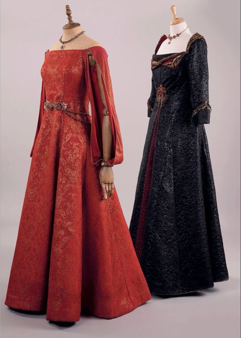 Medieval Dress Royal, Medieval Clothing Royal, Queen Outfits Royal, Mideval Dress, Game Of Thrones Dress, Game Of Thrones Outfits, Game Of Thrones Costumes, Gra O Tron, Fantasy Dresses